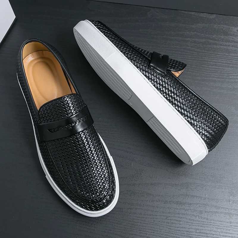 Fashion Slip On Loafers Men Shoes Board Soft Casual Leather Shoes Men Sneakers Party Weave Pattern Shoes For Men Flat Free W250716