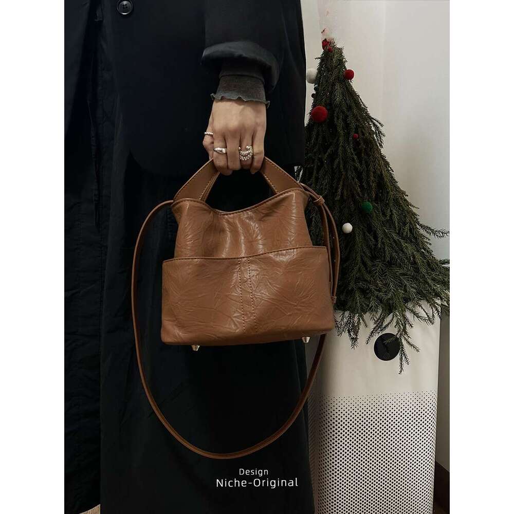 Elegant Womens Leather Backpack/Shoulder/Cross Body Purse: Trendy Accessory Made from Durable Material