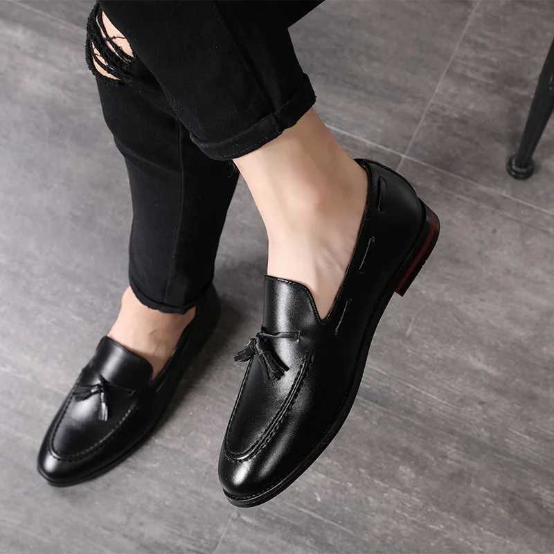 Mens Casual Leather Shoes Mens Driving Loafers Light Moccasins Men Trendy Tassels Party Wedding Flats EUR Sizes 38-48 W250716
