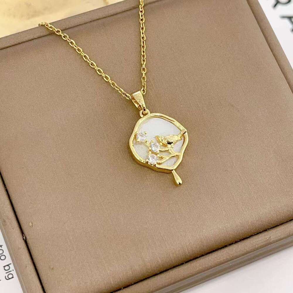 Ins Niche Design Fan-Shaped Necklace For Women, Light , Simple And Versatile Trendy Zircon Collarbone Chain, Tiktok Internet Celebrity 638