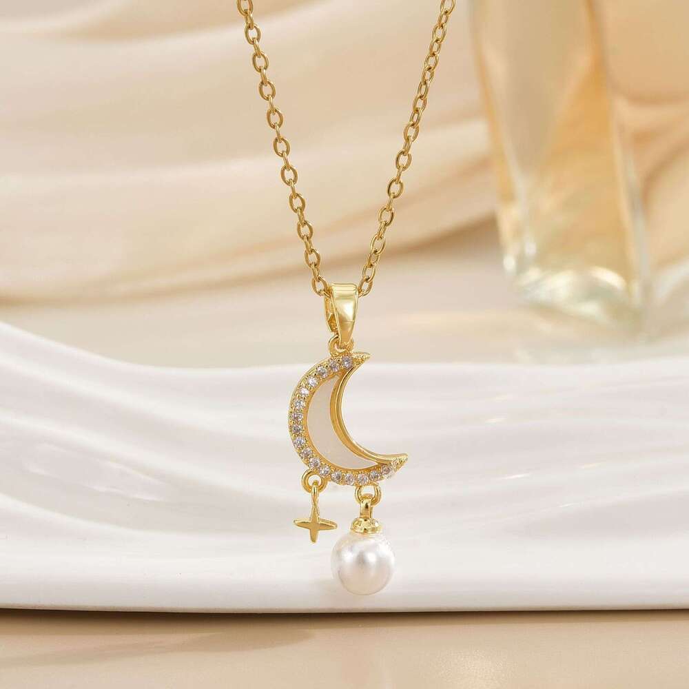 2025 New Titanium Steel High-End Niche Design Necklace Trendy Internet Celebrity Fashion Simple Elegant Non-Fading Collarbone Chain Bc6