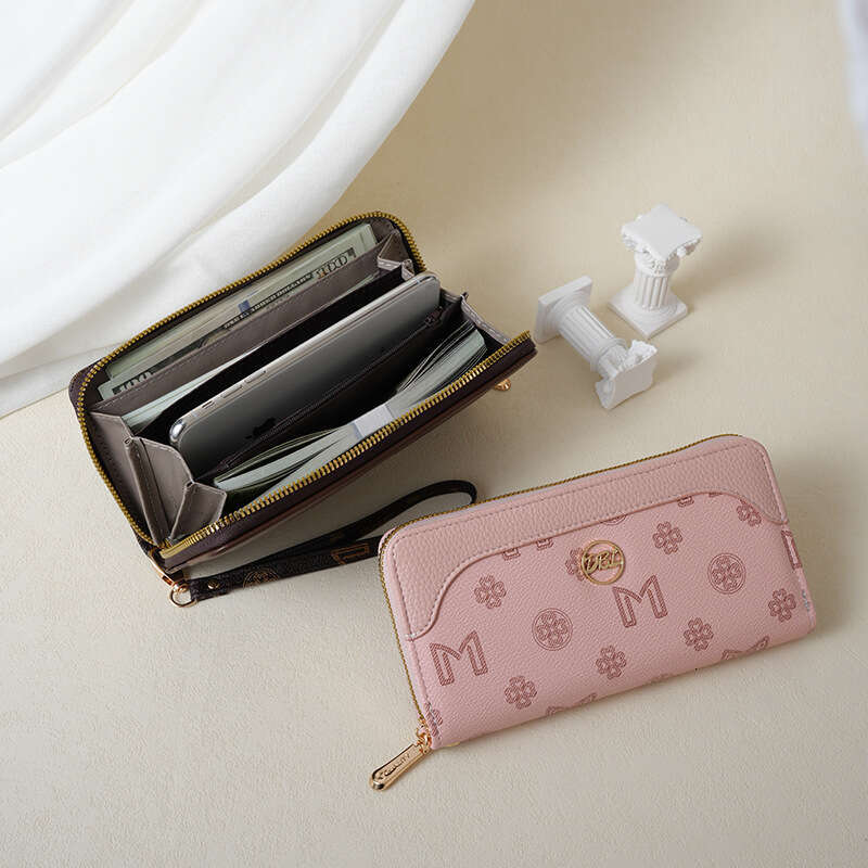 Long Wallet Clutch for Women Large Capacity Zipper Purse with Multi-Card Slots Stylish Printed Design for Daily Use