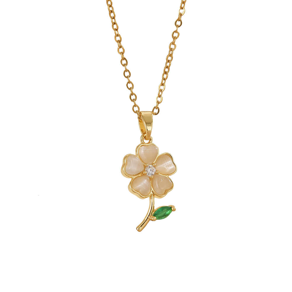 Titanium Steel Necklace For Women Cat's Eye Stone Five-Petal Flower Light Niche High-End Feel Jewelry Non-Fading Accessories F54