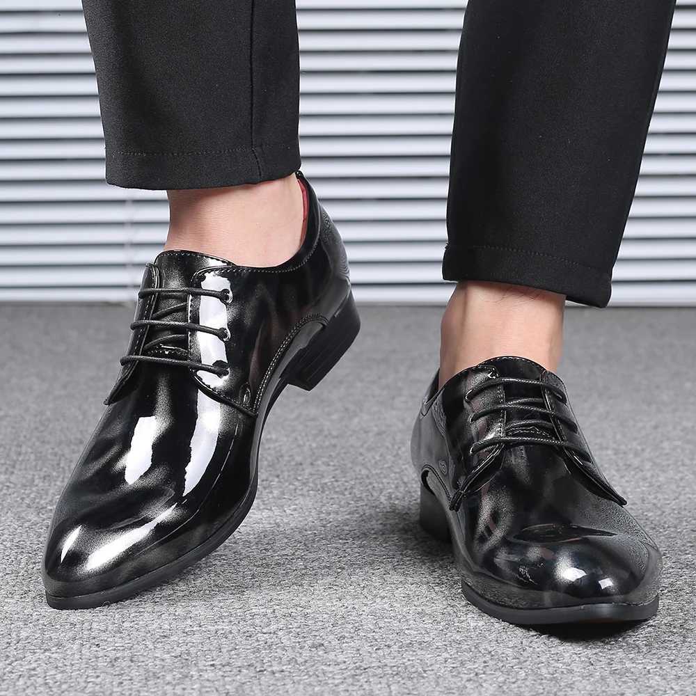 Large Size Sharp Pointed British Style Mens Shoes Glossy Business Leather Work Shoes Elegant Personality Y250715