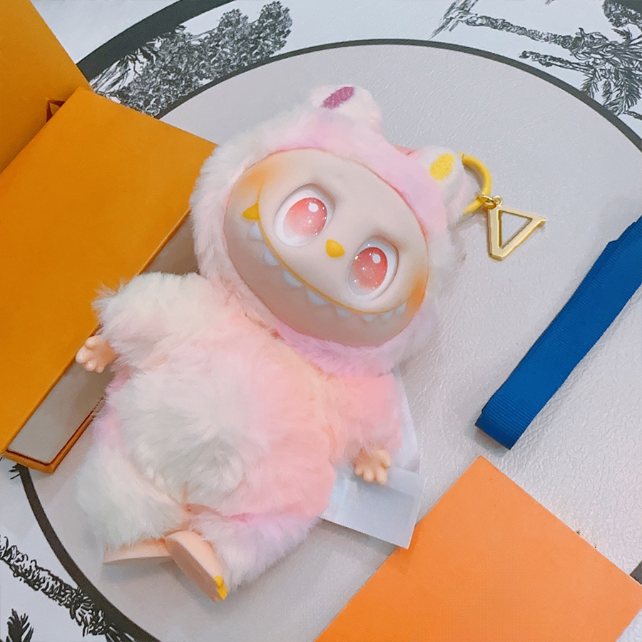 Designer Cute Doll Keychain Unisex Cartoon Keychain High Quality Leather Silver Plated Pendant Fashion Car Keychain Stylish Durable Versatile Key Accessories