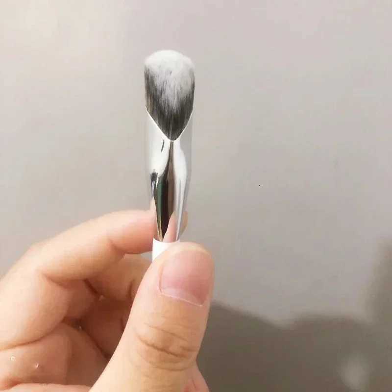 Makeup Concealer Brush for Under Eye Cream Corrector Blending Liquid Foundation Nose Contour Professional Wholesale XJ2500716