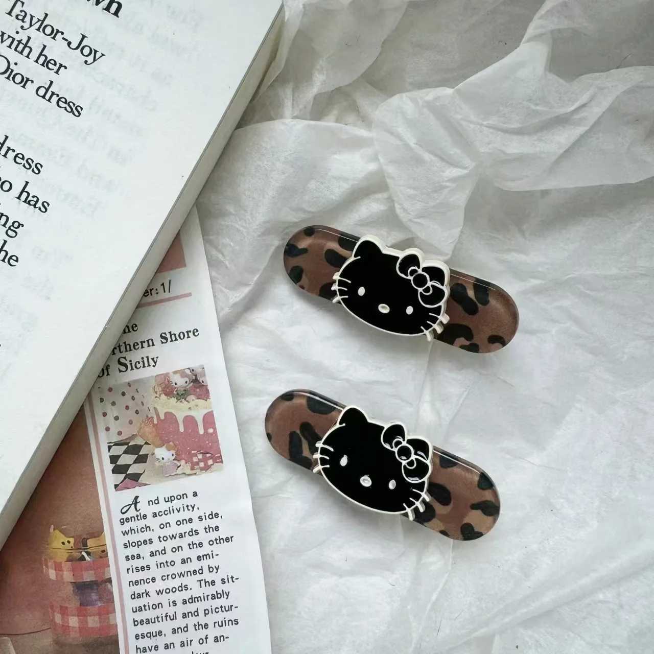 Sanrio 4pcs Sanrio Leopard Pattern Kitty Cat Retro Hairpin Girl Side Clip Hair Accessoriesw250716