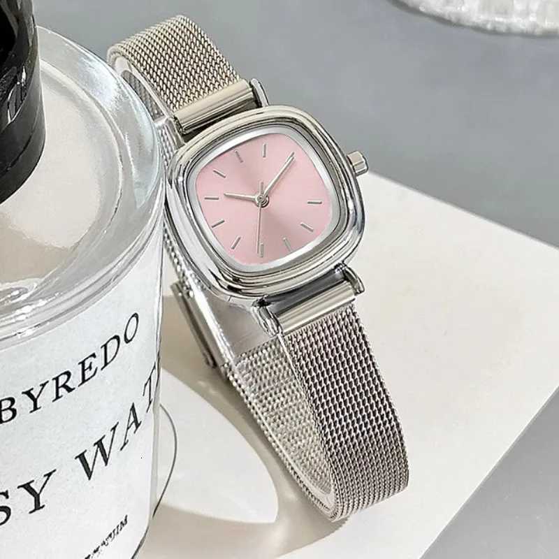 Kegllect Wen Square Quartz Fashion Simple Korean Ladies Small Dial Steel Strap Watch for Ladies Y250715