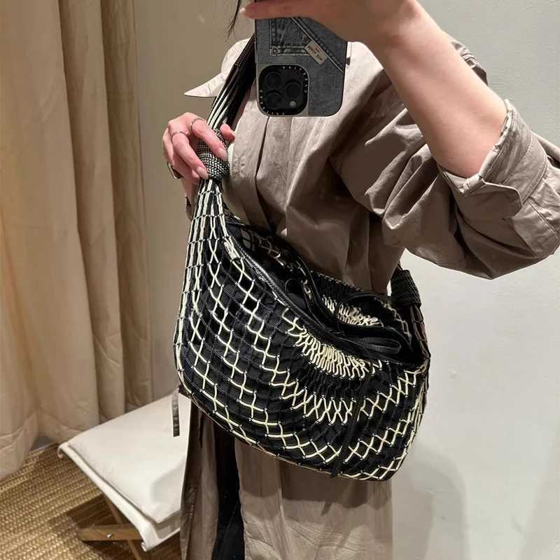 Hand-woven Half-moon Shoulder Bag Apricot Brand Bow Stitching High Quality Holiday Women New Croissant Messenger Net Bag
