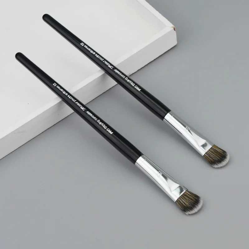 1/2 Piece Foundation Concealer Brush Face Shadow Brush Eyeshadow Stippling Concealer Brushes Makeup Tools model 52# XJ2500716