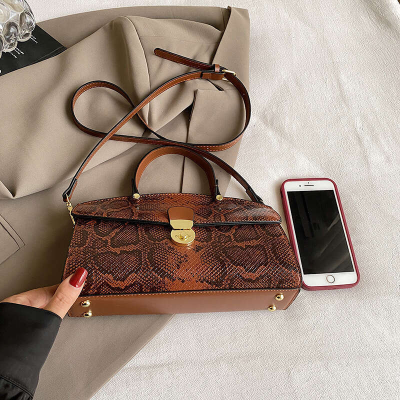 Large Capacity Tote 2025 New Fashion Versatile Handbag Women's Crossbody Bag PU