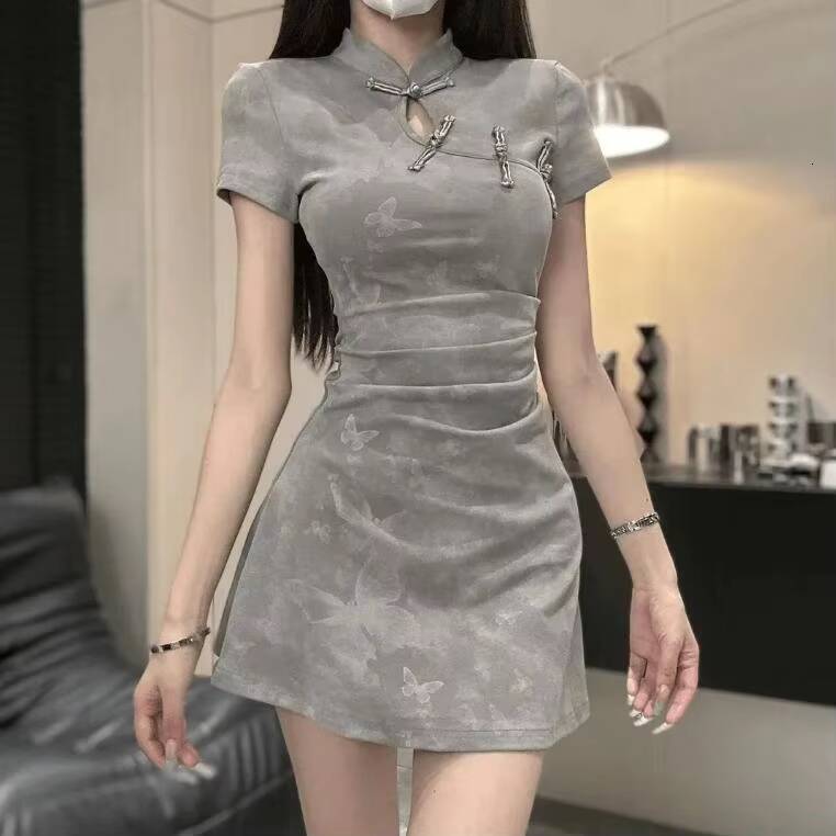 Summer New Chinese Style Women Butterfly Buckle Morden Short Sleeve Cheongsam Pleated Slim Design Dress Vestidos dongdumaoyi