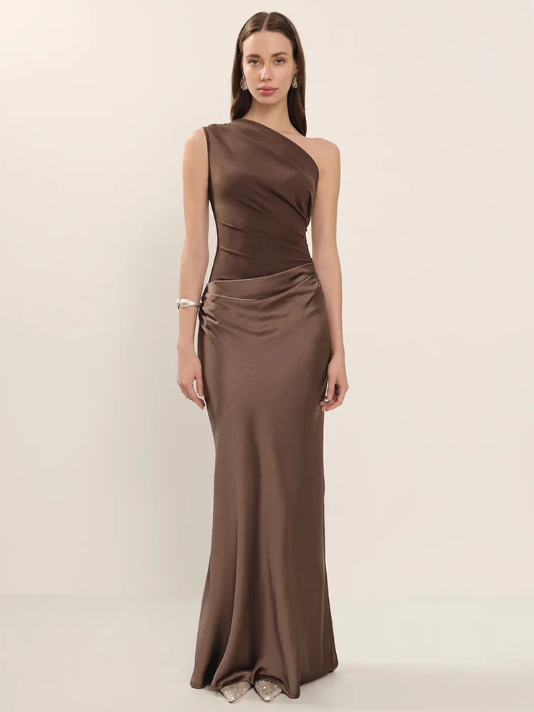 Mozision Satin Inclined Shoulder Sexy Maxi Dress Women Fashion Patchwork Sleeveless Backless Bodycon Evening Club Party Dress 250715