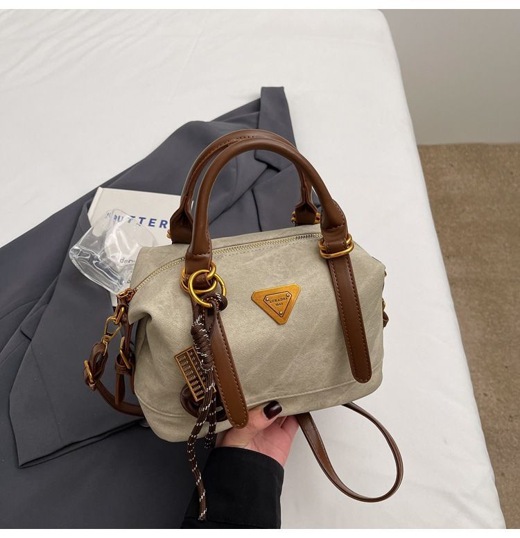 Designer bag luxury handbag wallet women's shoulder bag 2025 new summer versatile crossbody bag popular broadband single shoulder dumpling bag