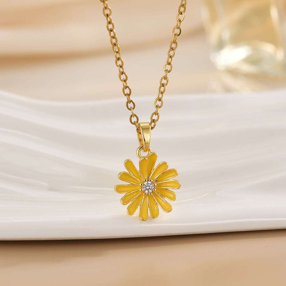 Summer Fresh Oil Drop Yellow Flower Light Necklace For Women Fashionable Versatile Titanium Steel Non-Fading Collarbone Chain Be7