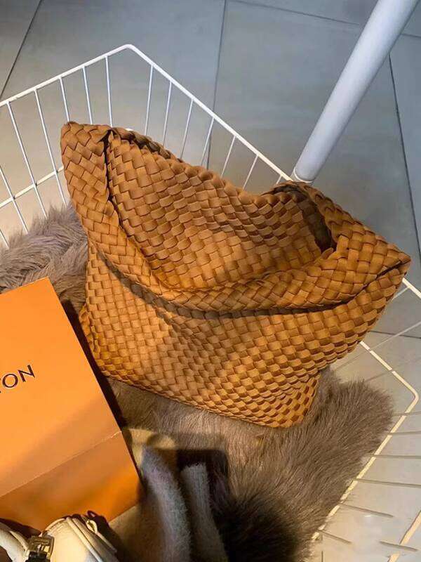 niche design handwoven capacity bucket simple fashion underarm versatile motherdaughter large trendy bag