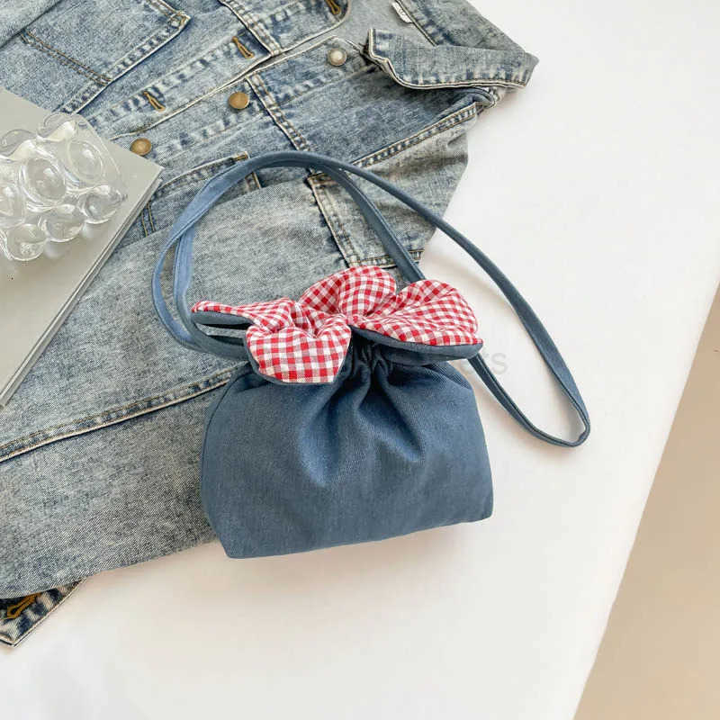 2025 New Summer Style Literary Plaid Cute Flower Drawstring Bag Womens Mobile Phone Bag Walking Bag Denim Crossbody Bag M250716