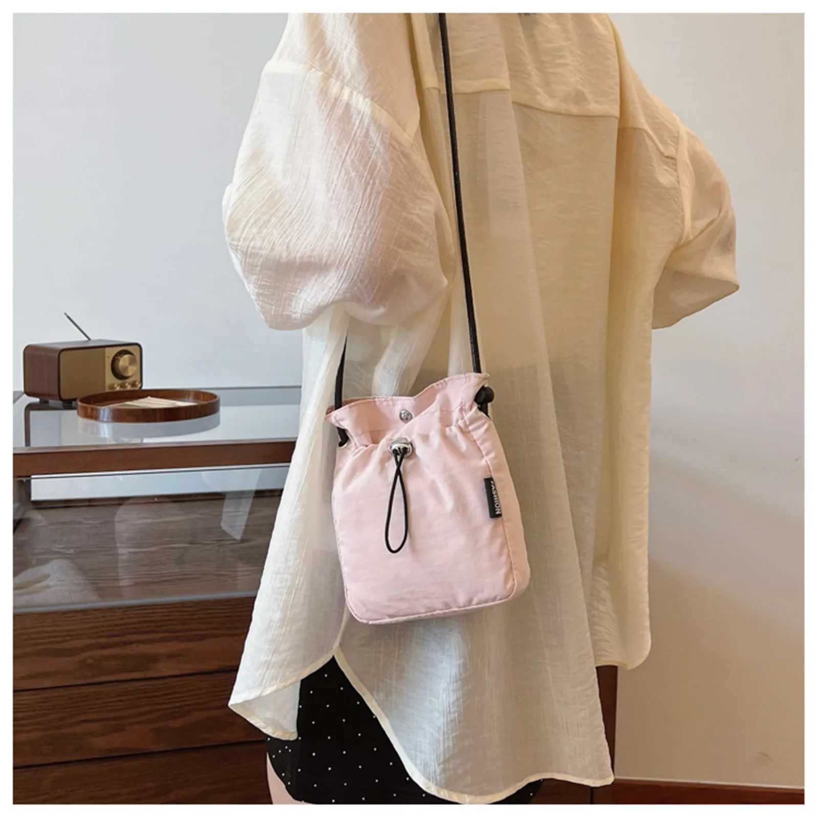 Small Square Messenger Bag For Women Men Mini Travel Bag Casual Lightweight Shoulder Bag Female Mobile Phone Bag Crossbody Bags