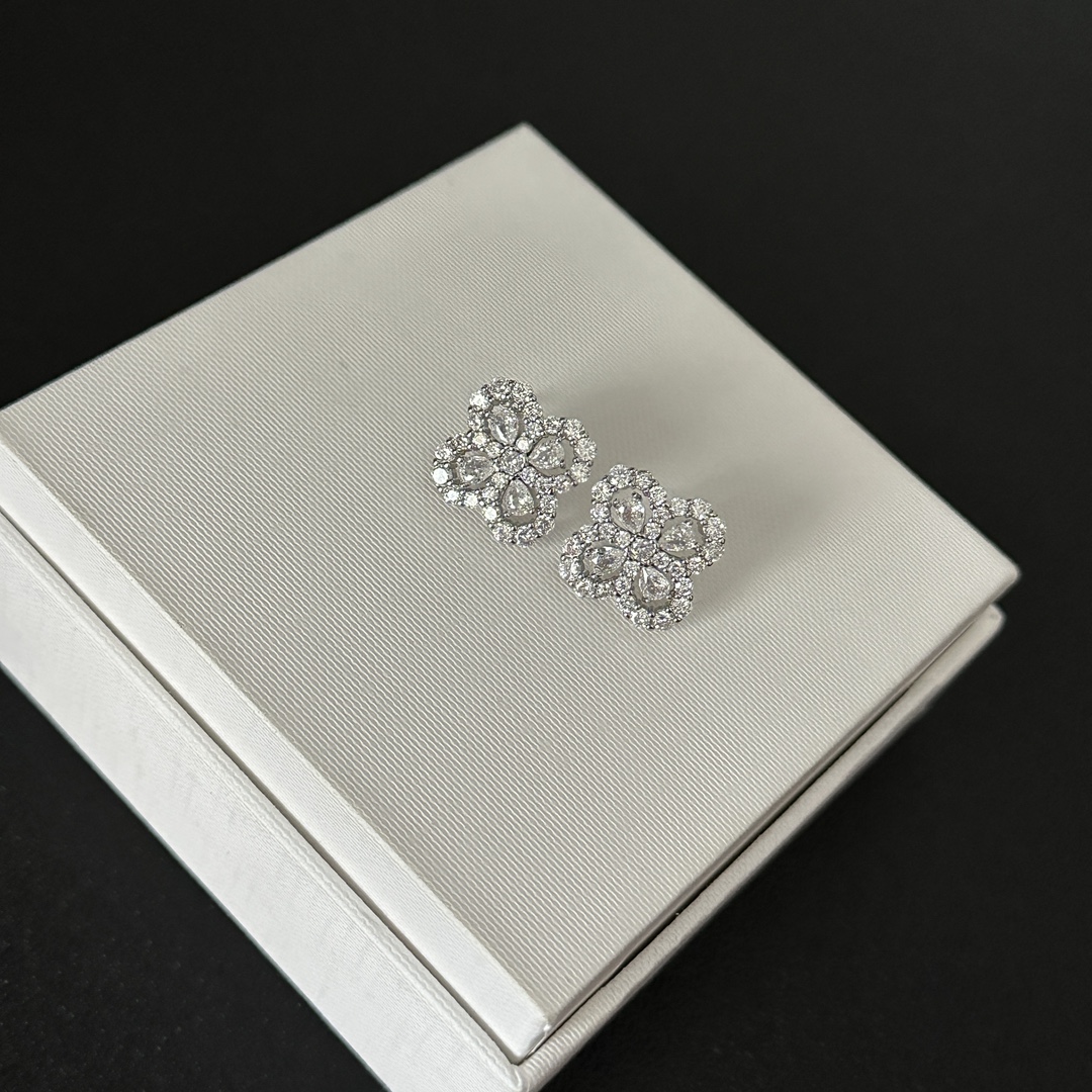 Luxe Silver - Toned Clover Earrings With Teardrop Gem Pave Rhinestones Elegant Sparkle For Formal & Casual Looks High - Quality Jewelry