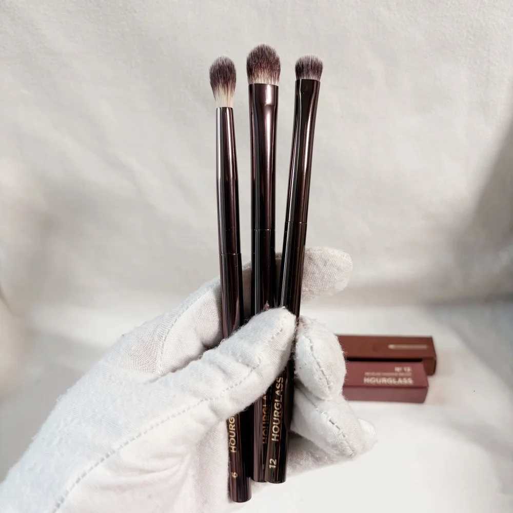 Hourglass Eyeshadow Brush Set 3 All Over Shadow 6 Tapered Blender and 12 Beveled Shadow Brush Makeup Brushes Eye Kit 3pcs XJ2500716