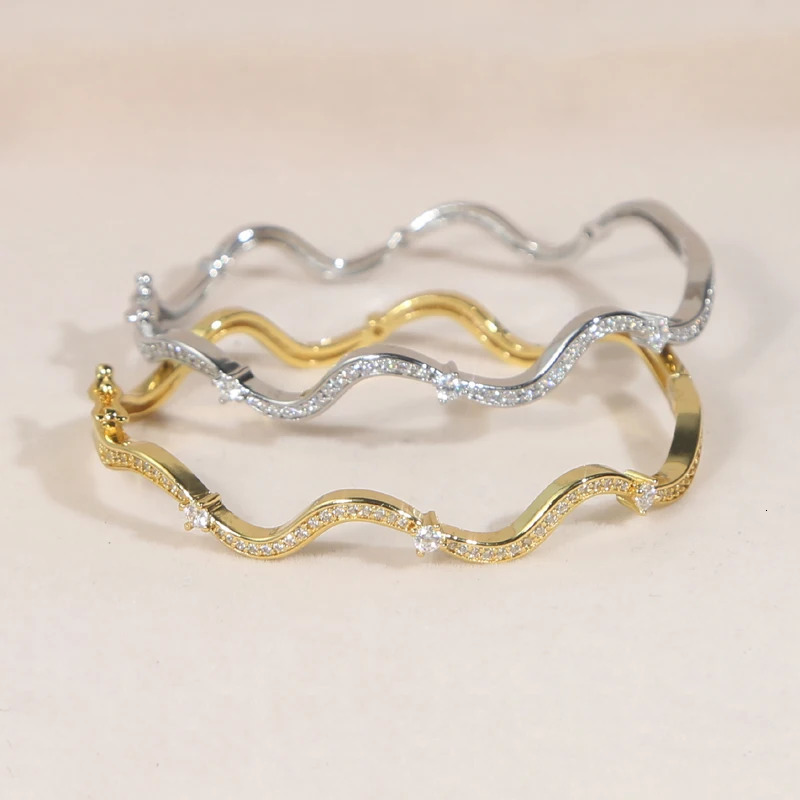 Personality Wave Shape Bangles 58mm Paved Shiny Cubic Zirconia Brass Gold/Platinum Plated Color Women Bracelet Fashion Jewelry 250712