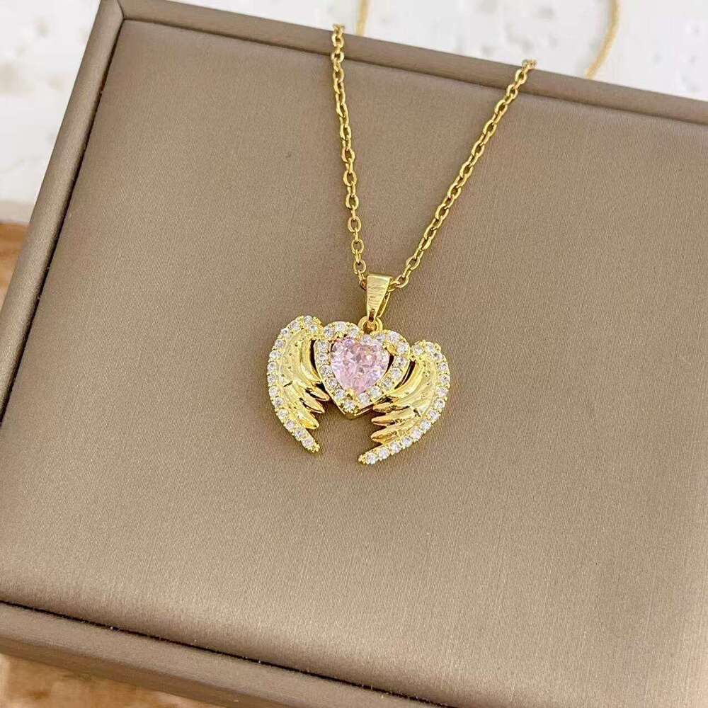 Creative Zircon Inlaid Wings Pendant Titanium Steel Necklace Ins Trend Guardian Heart Elegant Collarbone Chain D8c
