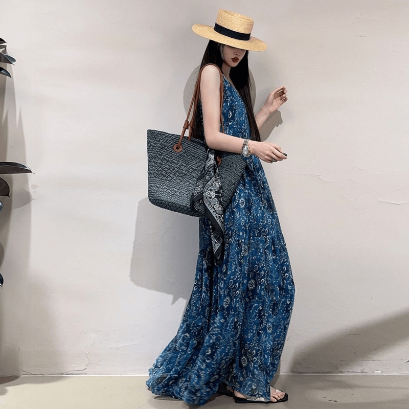 2025 Summer Dark Blue Floral Dress Strap Long Tall Extended Version Beach Photo Vacation Fairy