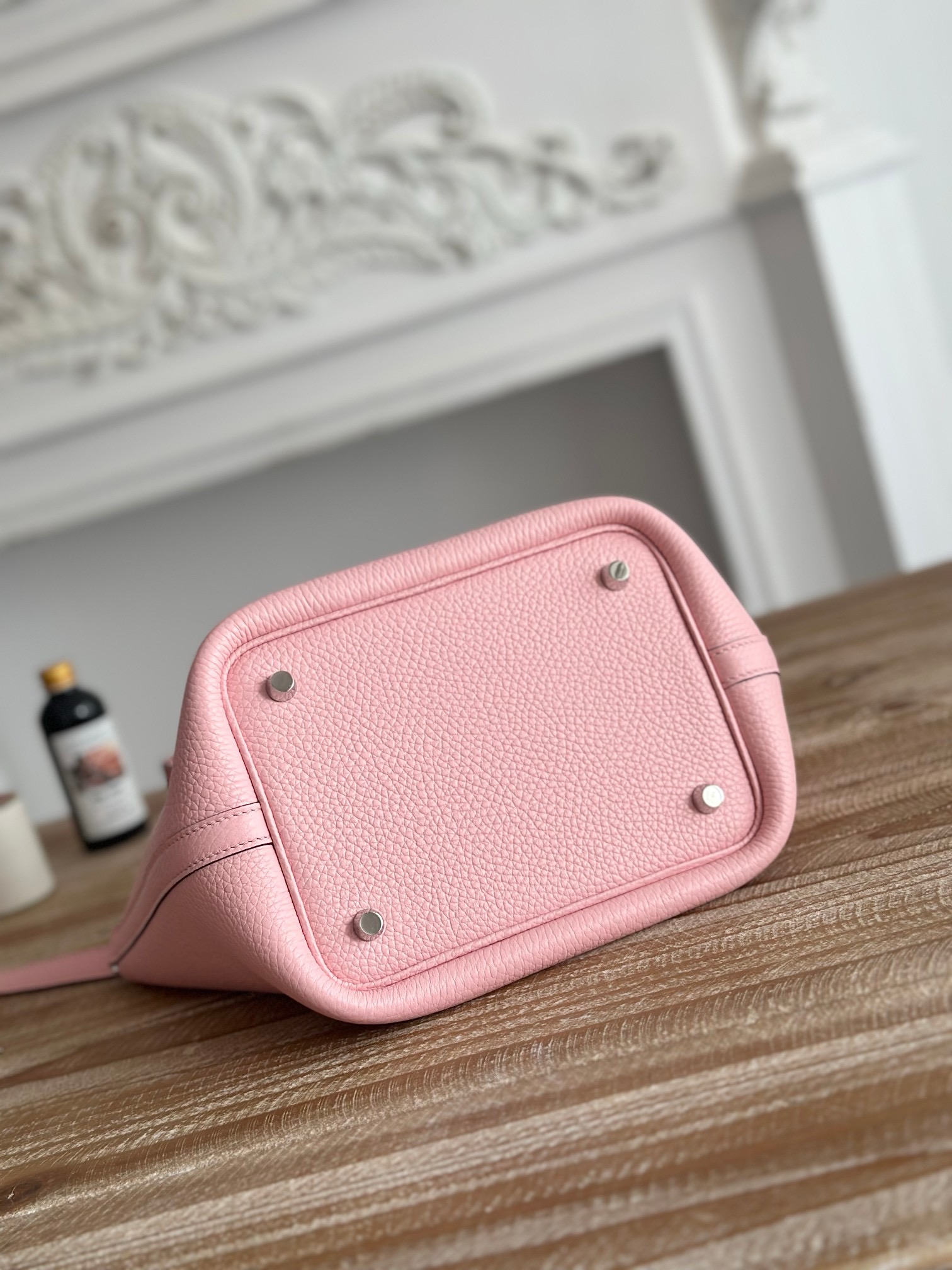 Retro high-quality designer crossbody bag for women, handbag, commuting bag, handmade bucket bag, classic and fashionable genuine leather bag
