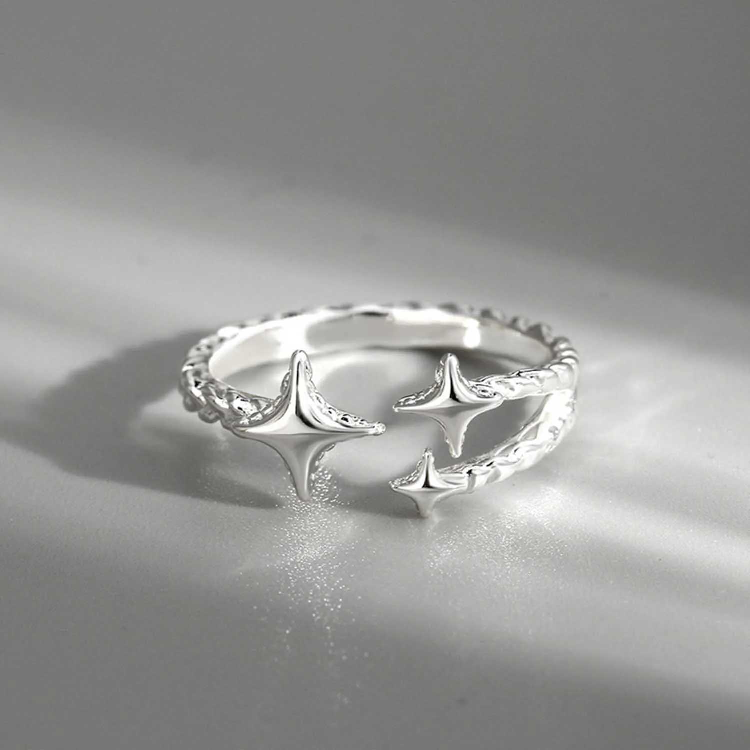 2025 New Korean Silver Color Four Pointed Star Rings For Women Simple Y2k Cross Star Opening Adjustable Finger Ring Jewelry Gift S250716