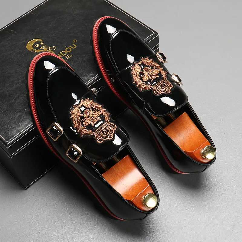 Mens Casual Business Leather Shoes Fashion Embroidery Loafers Men British Style Monk Shoes Mens Slip-on Outdoor Flats W250716