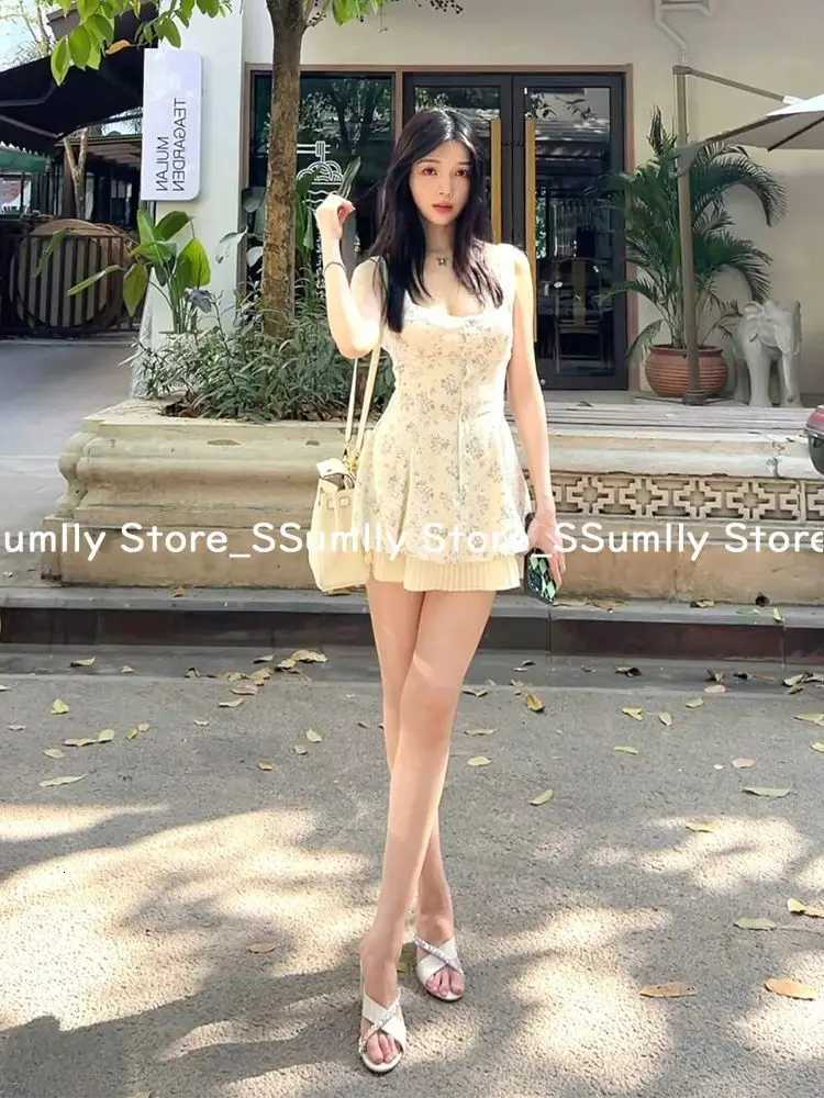2025 Summer Floral Sling Dress Set Women Durable Shorts + Slim Sleeveless Dress Suit Sexy French Style Fashion Sets Petite Female R250716