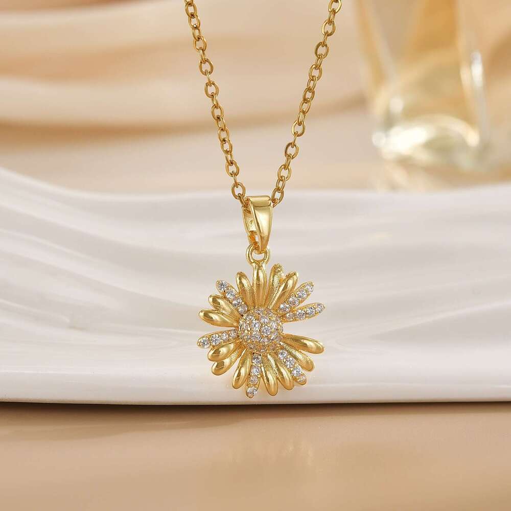 Titanium Steel Non-Fading Summer Suower Light Necklace For Women Fashion Simple Versatile Copper Gold-Plated High-End Clavicle Chain D96