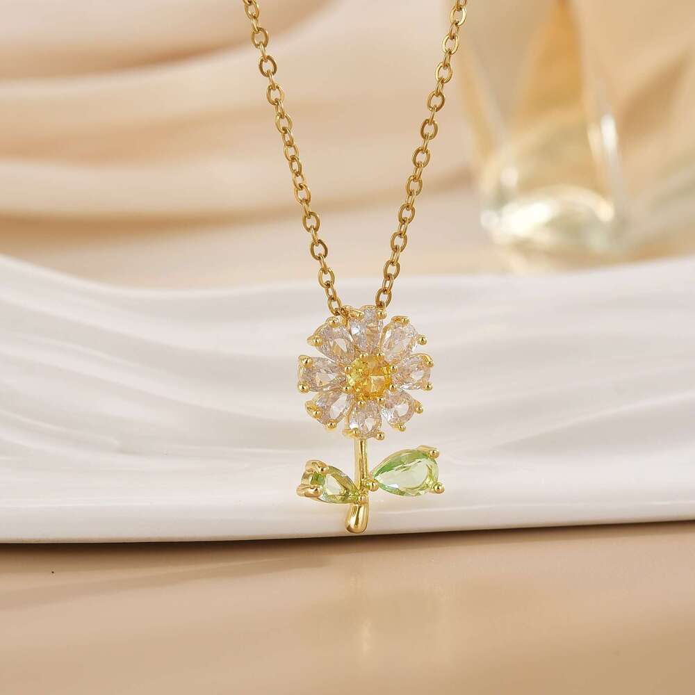 Fashion Sexy Shiny Zircon Necklace Light High-End Suower Pendant Titanium Steel Collarbone Chain Jewelry 881