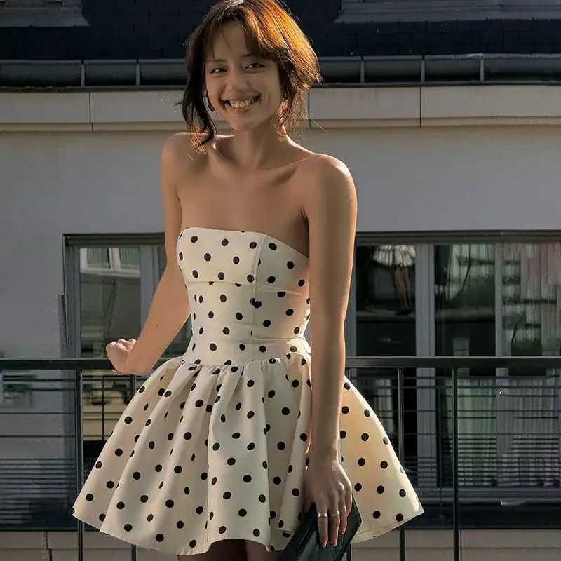 2025 Summer Women Slim Fit French Retro Polka Dot Print Gagarich Dress with Chest Hugging Waist Cinching Bow A-line Sexy Temperament R250716
