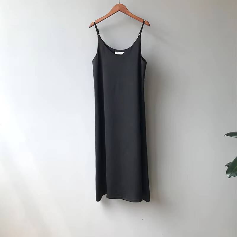 New Arrival V-Neck Sleeveless Vintage Satin Summer Long Boho Elegant Women Casual Dress Vestidos dongdumaoyi