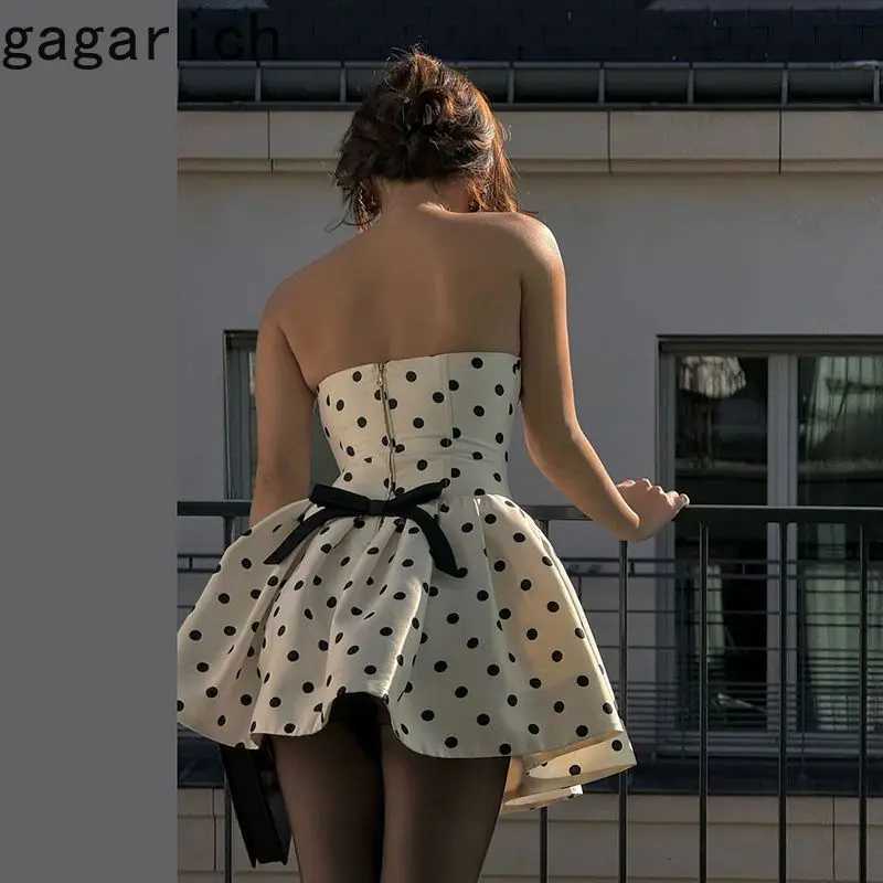 2025 Summer Women Slim Fit French Retro Polka Dot Print Gagarich Dress with Chest Hugging Waist Cinching Bow A-line Sexy Temperament R250716
