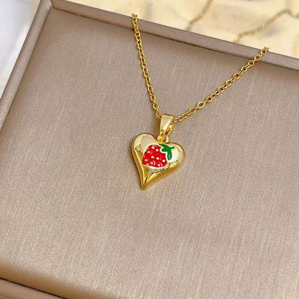 Fashionable Personality Oil Drop Strawberry Heart Pendant Titanium Steel Necklace Women's Collarbone Chain Jewelry 429