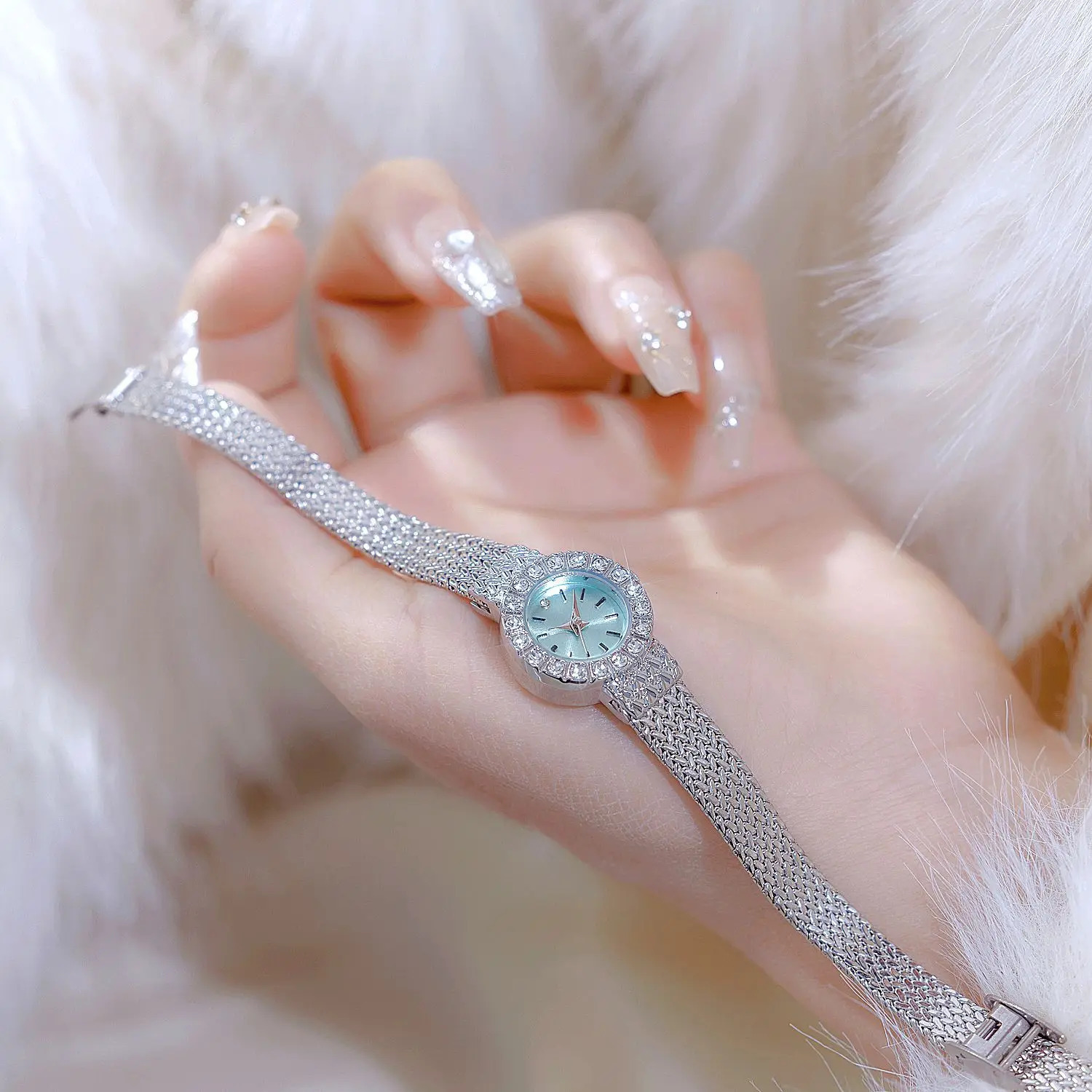 Womens Watch Light Blue Quartz Watches Elegant Fashion Diamond Wristwatch Gifts For Women 250715