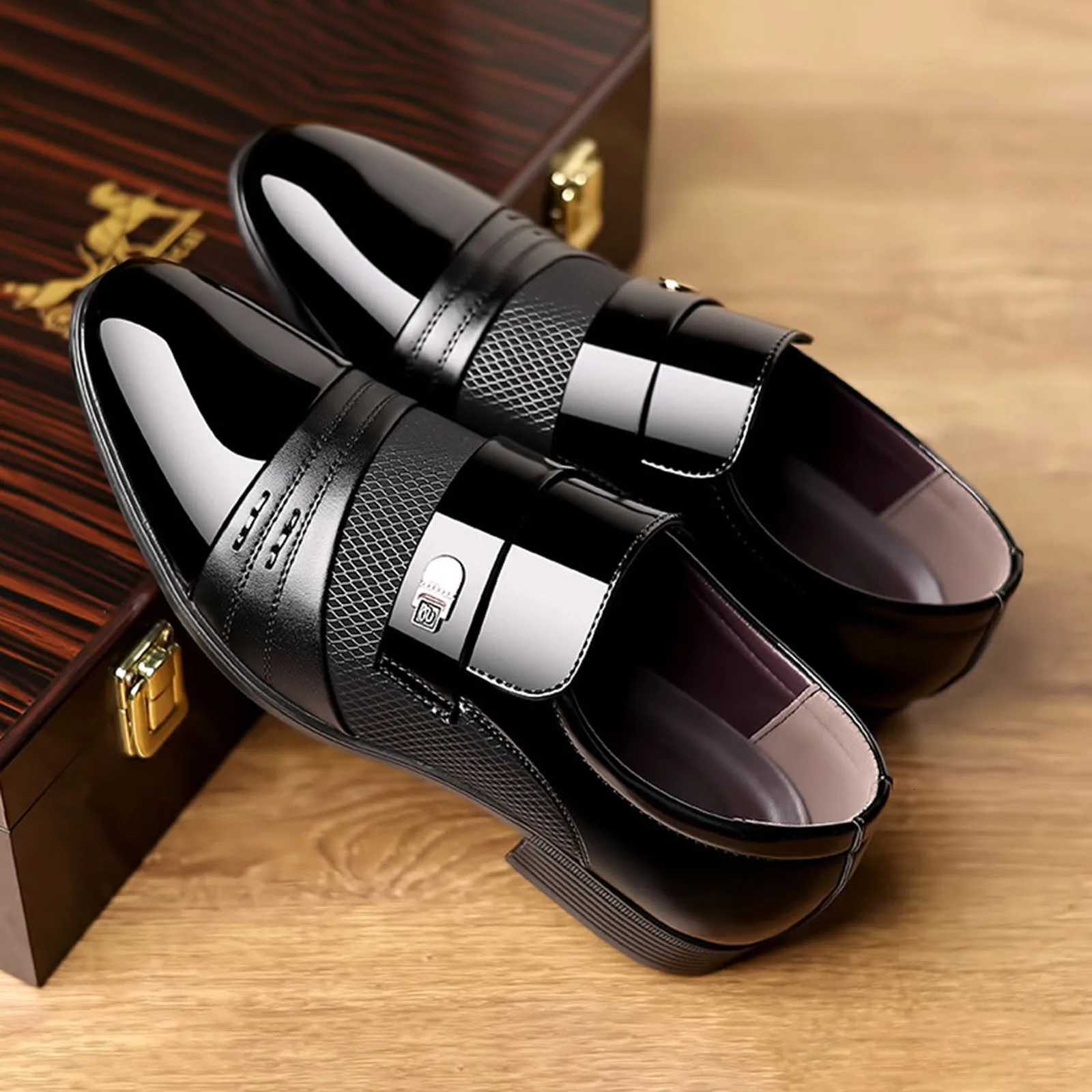 Mens Slip On Business Shoes Glossy Pointed Toe Uniform Modern Office Shoes Suitable for Office Evening Party Y250715