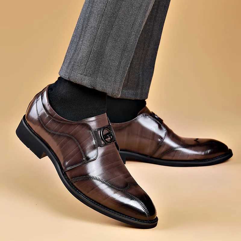 Men Dress Shoes Patent Leather Brogue Shoes for Men Formal Wedding Party Office Shoes Men Oxfords Business Shoes Moccasins Y250715