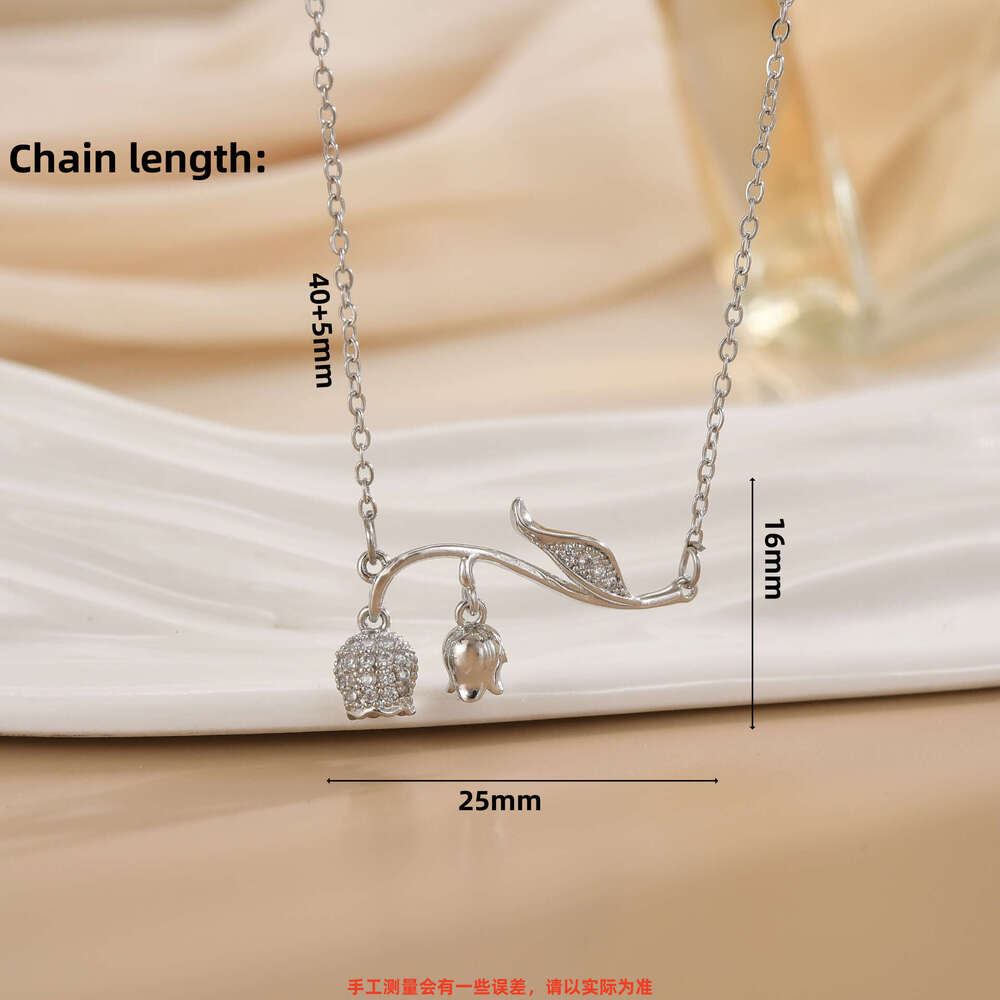 Fashion Titanium Steel Necklace For Women Elegant High-End Flower Pendant Irregular Versatile Collarbone Chain Jewelry B0c