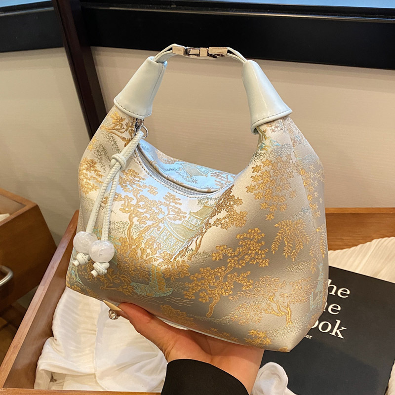 Designer 2025 New Chinese for Women This Year's Trend Hanfu Ancient Style Handbag Trendy Texture Shoulder Crossbody Light Luxury Women's Bag