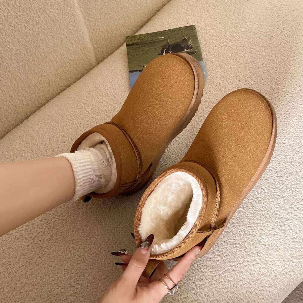Designer Boots New 2024 For Women Ultra Mini Boot Comfort Fashion Australian Platform Leather Warm Ankle Fur Booties Winter