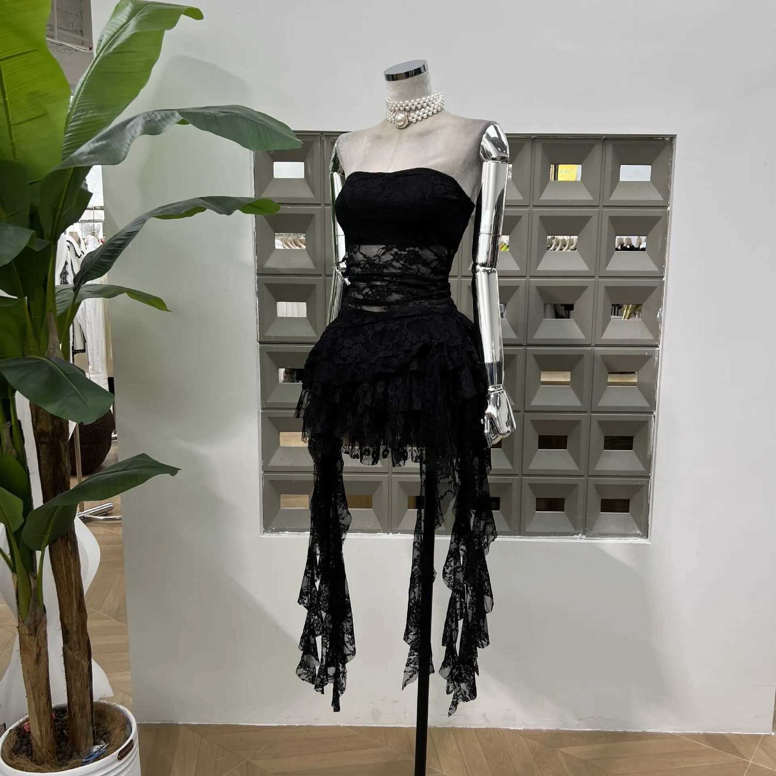 American Style Chic Pleated Lace Kelp Streamer Tube Top Elastic Slim Top + Lace Cake Skirt Women R250716
