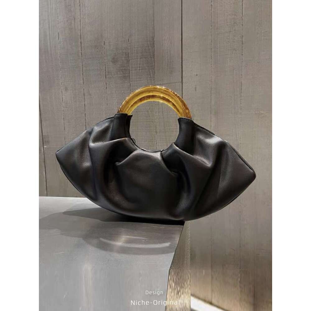 Chic Fashion Accessory Distinctive Fluted Compact Purse by Influencers' Favorite Brand