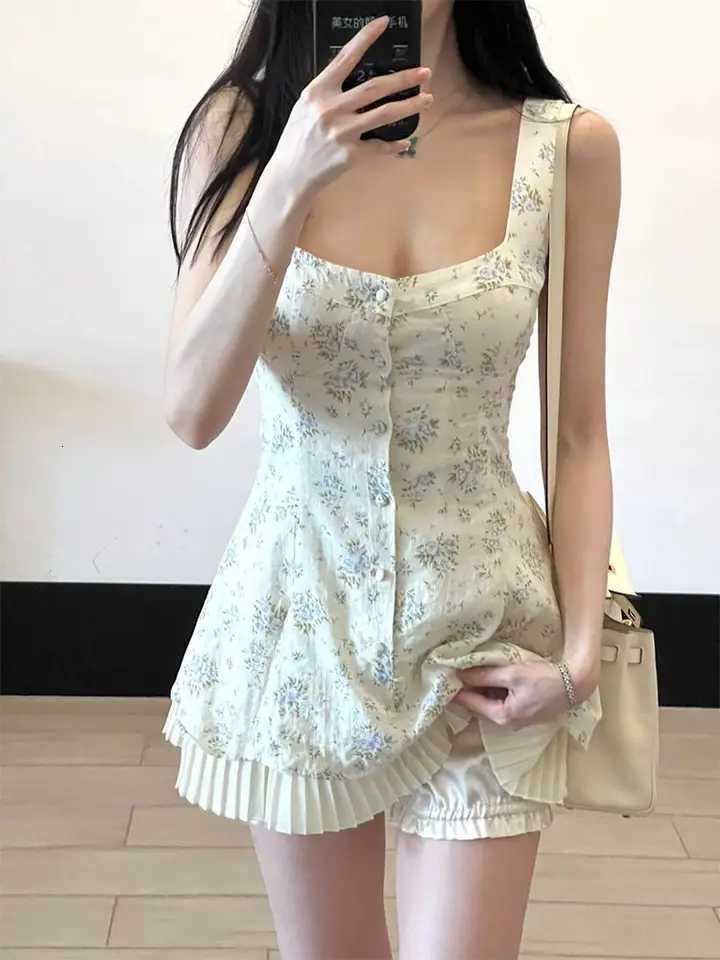 2025 Summer Floral Sling Dress Set Women Durable Shorts + Slim Sleeveless Dress Suit Sexy French Style Fashion Sets Petite Female R250716