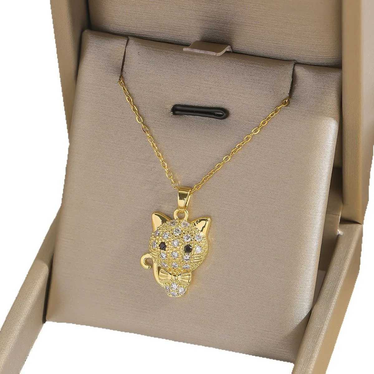 Sanrio Gold Color Fashion Cute Sanrio Hello Kitty Zircon Pendant Necklaces for Women Girls Lovely Cartoon Cat Kitty Jewelry Accessories w250716