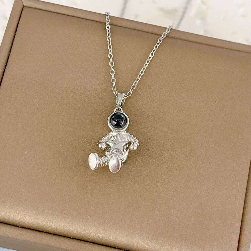New Astronaut Pendant Necklace For Women Hip Hop Personality Collarbone Chain 2C3