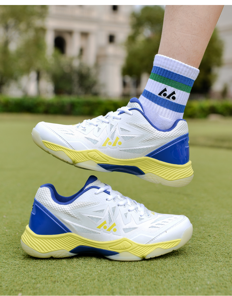 Professional grade badminton shoes for men and women with anti-slip, wear-resistant, shock-absorbing training sports shoes, breathable tennis