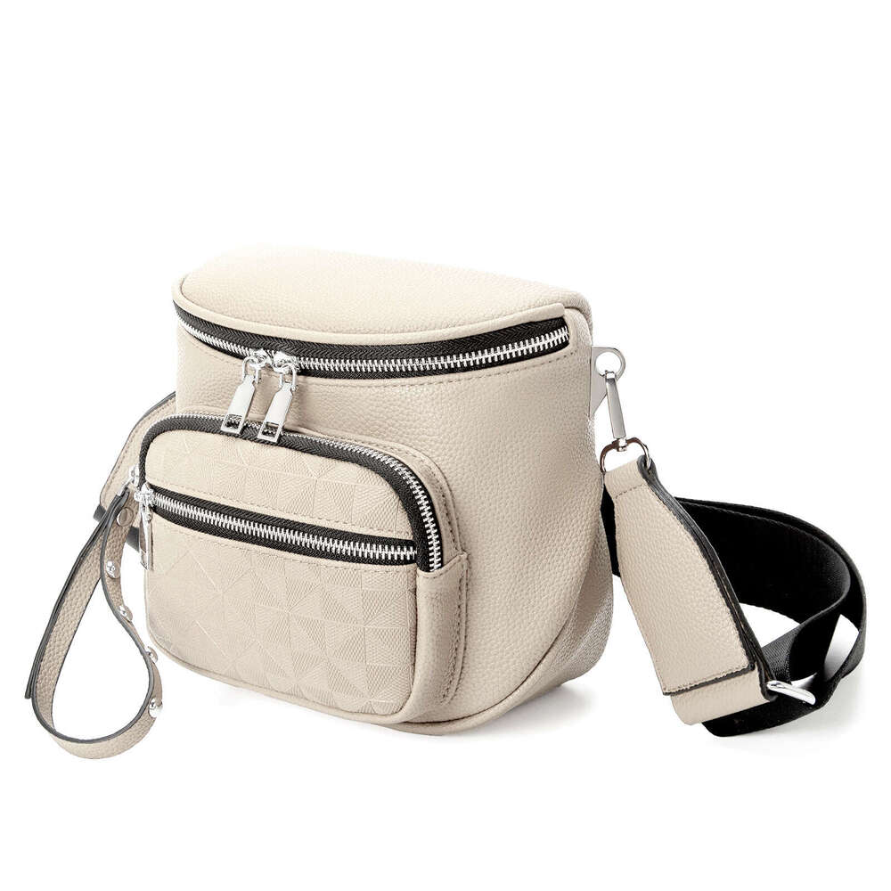 Single Shoulder New 2024 Fashion Trend PU Embossed Small Simple Personality Crossbody Saddle Women's Bag